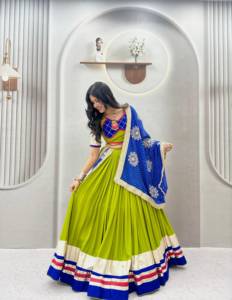 Lehenga de algodón con trabajo de cinta y encaje Lampi, con blusa de algodón y dupatta de georgette, lista para usar, colección Navratri. - Product Image 3