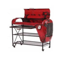Meuble industriel de style vintage, design antique, ancien comptoir de bar de tracteur, armoire, porte-vin artisanal antique, capot de tracteur