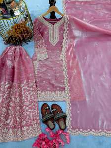 Ensemble Kurti Plazzo Dupatta en soie Gmy pure de qualité supérieure, brodé et orné de perles Moti - Product Image 4