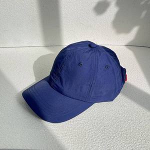 Gorro Estructurado de Tela Suave Premium con Visera Curva, Cómodo para Uso Diario Informal al Aire Libre - Product Image 1