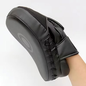 Guantes de Boxeo Profesionales de Cuero Genuino de Vaca - Duraderos -  "Calidad y Durabilidad" Hero (Enfoque B2B) - Product Image 5