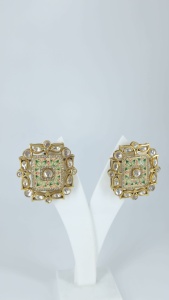 Pendientes de Plata 925 de Primera Calidad, Chapados en Oro, Cuadrados, con Diseño Floral Meenakari y Kundan, Joyería Nupcial de Lujo - Product Image 2