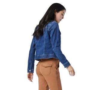 Chaqueta vaquera corta vintage transpirable de ajuste regular para mujer al por mayor, lavada, con top corto y pelo, fabricante OEM ODM - Product Image 2