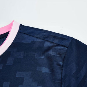 Uniforme de Fútbol para Hombre, Resistente y Transpirable, Material de Malla Ligero, Conjunto de Camiseta y Pantalones Cortos, Servicio OEM, Personalizable para Equipos - Product Image 3