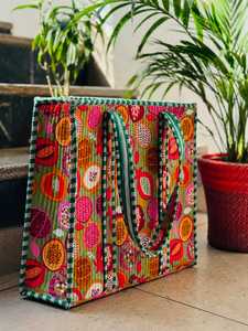 Bolso Tote Acolchado Estilo Bohemio, Color Verde Sólido, Tela de Algodón, Cierre de Cremallera, 16*18 Pulgadas, Cadenas, Uso Diario en Todas las Estaciones - Product Image 3