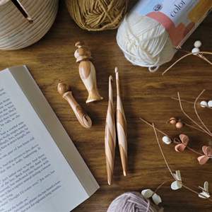 Lightweight Resin and Wooden <b>Crochet</b> <b>Hook</b> for Daily Crafting Use - Product Image 1