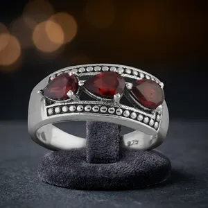 Bague Cocktail Moderne en Onyx Noir, Plaqué Argent 925, Sertissage Ovale, Bijou Unisexe Tendance, Idéal pour le Quotidien, Cadeau - Product Image 4