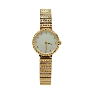 Nuevo Reloj de Cuarzo para Mujer, Estilo Simple y Moderno, Corte de Rombo Artístico, Diseño Exclusivo de Lujo Ligero, Caja de Latón, Acrílico - Product Image 6
