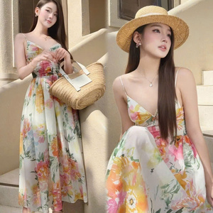 เดรสยาวทรงสวยสง่า เรียบหรู สำหรับผู้หญิง ผ้าซิลค์ ซักได้ ใส่สบาย เหมาะสำหรับโอกาสต่างๆ ทั้งแบบลำลองและเป็นทางการ  ทรงเข้ารูปช่วงเอว - Product Image 2