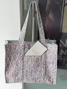 Bolso de Mano Floral Personalizado de Alta Calidad, Gran Capacidad, Estilo Vintage para Mujer, con Asa para Viaje - Product Image 3