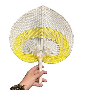 Abanico de bambú premium de Vietnam, hecho de bambú y tela, para refrescarse, decoración de fiestas, regalo, directo de fábrica. - Product Image 1