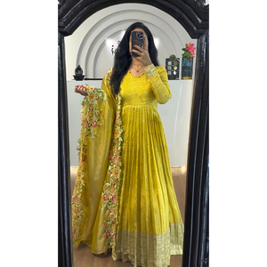 Vestido de noche de trabajo de secuencia de bordado pesado y vestido Dupatta y Dupatta con trabajo de secuencia de bordado pesado - Product Image 2