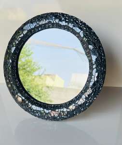 Offre Spéciale : Miroir Rond de 8 Pouces Fait Main en Verre Craquelé avec Bordure Mosaïque Brillante pour Table Console et Espace de Vie - Product Image 2
