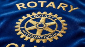 Bandera de satén del Rotary International Club con bordado dorado y flecos, ecológica para actividades promocionales - Product Image 2
