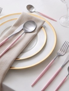 Ensemble de couverts minimalistes en acier inoxydable avec poignée rose, passe au lave-vaisselle, idéal pour les mariages et les cafés - Product Image 4