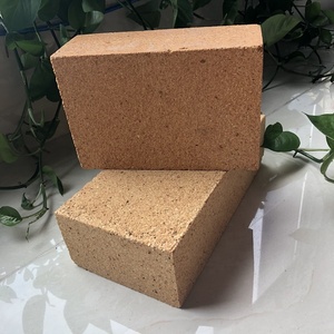 Môi trường của lò cao luyện kim rất khắc nghiệt, và gạch đất sét chịu lửa có khả năng chịu nhiệt và chống kiềm. - Product Image 3