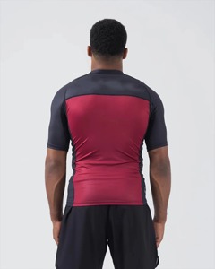 Camiseta de Compresión UPF50 de Manga Corta Color Verde Oliva y Negro Personalizada para Hombre, para Entrenamiento de BJJ y MMA, con Opción de Logotipo Personalizado - Product Image 4