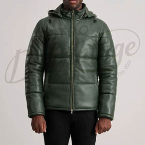 เสื้อแจ็คเก็ตหนังบุใยสังเคราะห์สีเขียวป่าสำหรับผู้ชาย มีฮู้ดถอดได้ บุผ้านวม อุ่นสบาย เหมาะสำหรับฤดูหนาว สวมใส่กลางแจ้ง สไตล์ลำลอง แฟชั่น เสื้อแจ็คเก็ตนักขี่มอเตอร์ไซค์ - Product Image 3