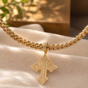 Joyería de Moda Hip Hop con Moissanita, Colgante de Cruz con Diamantes Redondos Chapado en Oro Amarillo de 14K para Hombre - Product Image 4