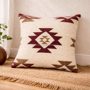 Funda de cojín Kilim de 20 x 20 pulgadas con diseño de medallón tribal, estilo rústico bohemio y contemporáneo para el hogar. - Product Image 1