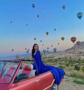 Robe longue volante de Santorin faite à la main pour les femmes robe longue Train robe de fiançailles Photoshoot - Product Image 2