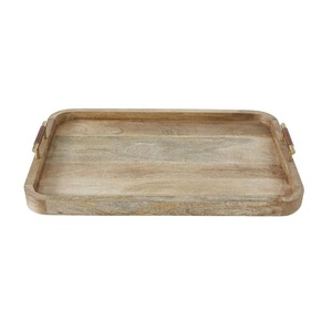 Plateau de service en bois artisanal, conçu pour servir les repas, les apéritifs, les salades, le pain, les desserts et les boissons à la maison - Product Image 4