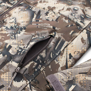 เสื้อแจ็คเก็ตกันน้ำลายพรางสำหรับผู้ชาย เนื้อผ้านุ่ม ทนลม อุ่นสบาย เหมาะสำหรับกิจกรรมกลางแจ้ง พร้อมเทคโนโลยีวัสดุ Bayer สำหรับการล่าสัตว์ - Product Image 3