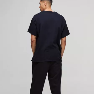 Camiseta Negra Oversize de Nuevo Estilo para Hombre, Hombros Caídos, Tejido Pesado 100% Algodón Transpirable, Ecológica, Lavado a la Arena, Manga Corta - Product Image 4