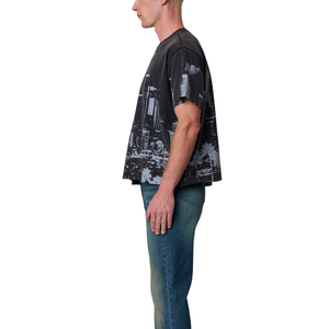เสื้อยืดคอกลมแขนสั้นผู้ชาย ลายกราฟิกเมืองแบบนามธรรม ด้านหน้าและด้านหลัง ทรงหลวม สไตล์สตรีทแวร์ ขายส่ง รับผลิตตามแบบ OEM ผ้าคอตตอนเจอร์ซีย์ - Product Image 3