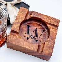 Cenicero de Cigarros Cuadrado Portátil Clásico Hecho a Mano en Madera de Nogal con Grabado de Logotipo Personalizado, Accesorios de Madera Premium para Salón, Diseño Único