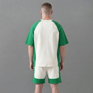 Ensemble court 2 pièces pour homme en coton 100% coupe classique, personnalisable avec logo sérigraphié, respirant et écologique - Product Image 3