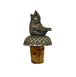 Bouchon de bouteille de vin en métal avec logo personnalisé, vente en gros, approvisionnement en vrac pour cadeaux promotionnels et solutions de branding d'entreprise - Product Image 4