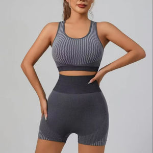 Conjunto de Entrenamiento Profesional Más Vendido con Chaleco Corto y Pantalones Cortos de Cintura Alta que Realzan la Figura, Ideal para Gimnasios - Product Image 5