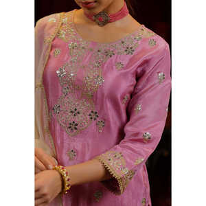 Belle fête porter haut-bas et Dupatta ensemble taille XL look élégant - Product Image 2