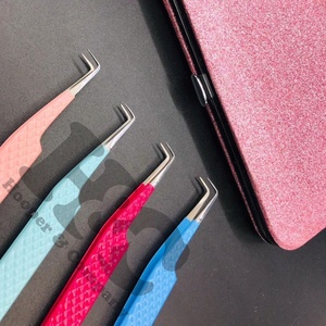 Nuevas Pinzas Tweezer de Visón Sostenible con Punta de Fibra de Acero Inoxidable a 90 Grados, Agarre Perfecto para Extensiones de Pestañas - Product Image 5