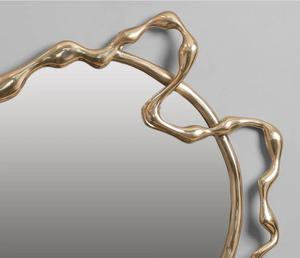 Modern <b>Round</b> Brass <b>Wall</b> <b>Mirror</b> with Contemporary Wavy Frame Design for Decorative Use - Product Image 2