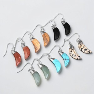 ต่างหูทรงหยดน้ำรูปพระจันทร์เสี้ยวลาบราดอไรต์สีเทา เงินสเตอร์ลิงชุบทอง ประดับด้วยพลอยมอยส์ซาไนต์ทรงเหลี่ยมเจียระไน ทำด้วยมือ ดีไซน์แบบชาติพันธุ์ ได้รับการรับรอง - Product Image 2