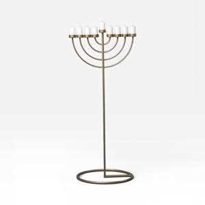 เชิงเทียนเมโนราห์ทรงสูงตั้งพื้นสีทอง ดีไซน์เรียบหรู เหมาะสำหรับตกแต่งภายในงานอีเว้นท์ - Product Image 1