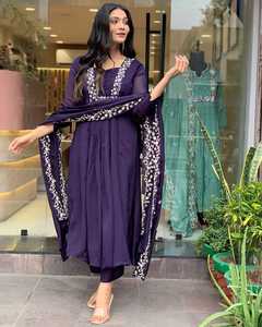 Ensemble Kurti de luxe pour femme, bleu, en viscose et rayonne, brodé, avec pantalon en viscose et dupatta imprimé, parmi les plus vendus - Product Image 2