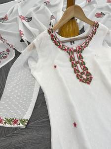 Conjunto de salwar/kurti tradicional de georgette sintético pesado con bordados de hilo y lentejuelas, tallas S a XXL, para mujer. - Product Image 6