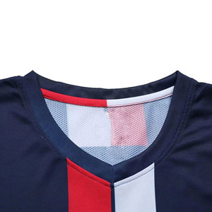 Maillot de foot personnalisé entièrement sublimé avec logo imprimé pour uniforme de foot masculin - Product Image 2