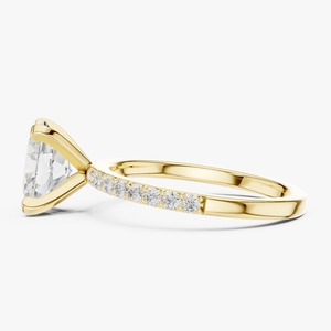 Anillo de Compromiso con Diamante Cultivado en Laboratorio de Corte Ovalado de 2.22 Ct, Banda Pavé de Oro Amarillo de 9K, 4 Puntas, Joyería Fina al por Mayor - Product Image 3