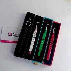 Logo personnalisé rouge | Vert | Blanc | Pince à épiler pour extensions de cils, revêtement en poudre noire, texture diamant, vente en gros, ensemble d'isolation pour volume - Product Image 5