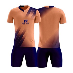Vêtements de sport confortables pour hommes, uniforme de football 100% polyester, uniforme de football sur mesure pour hommes - Product Image 4