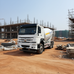 Camion malaxeur à béton Howo 8 mètres cubes 129 kW, malaxeur à ciment mobile pour la construction - Product Image 3