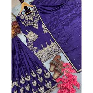 Ensemble de vêtements de fête pour femmes de créateur avec un beau haut Plazzo et Dupatta - Product Image 3
