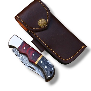 Cuchillo plegable hecho a mano de acero de Damasco con mango de madera Pakka, cuchillo de camping con hoja de punta clip y bloqueo trasero, cuchillo de bolsillo con funda. - Product Image 4