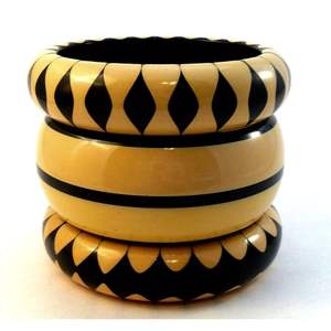 กำไลข้อมือผู้หญิงแฟชั่น ทำจากเรซิ่นคริสตัลและไม้ - Product Image 4