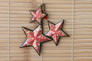 3 Pcs Vintage Handmade Eco-Friendly Reusable Paper Star Ornaments with Floral Pattern and Hanging Loops for Christmas <b>Tree</b> Decor - Product Image 6