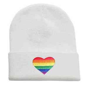 Bonnet d'hiver en tricot blanc avec logo personnalisé brodé en forme de cœur arc-en-ciel, unisexe, bonnet chaud à revers pour femmes et hommes, style LGBTQ Pride. - Product Image 4